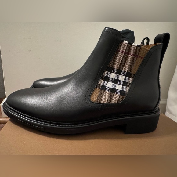 Burberry Vintage Check Detail  Leather Chelsea￼Boote Size US9/42 - Picture 8 of 16
